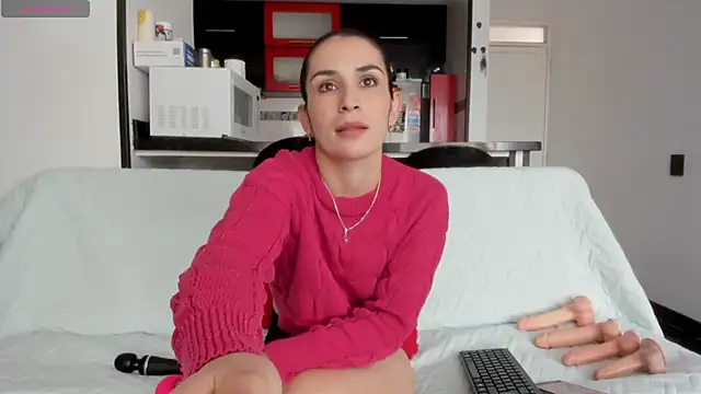 Layla Sia online show from 06/10/26, 03:44