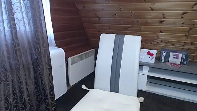 Snapshot of LaMadrina006 chatting on 11/20/25, 09:20 LaMadrina006 online show from 11/20/25, 09:20