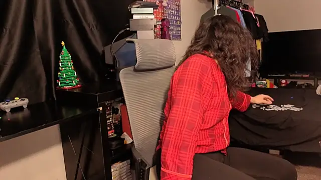 ShinyCherub online show from 01/16/25, 11:16
