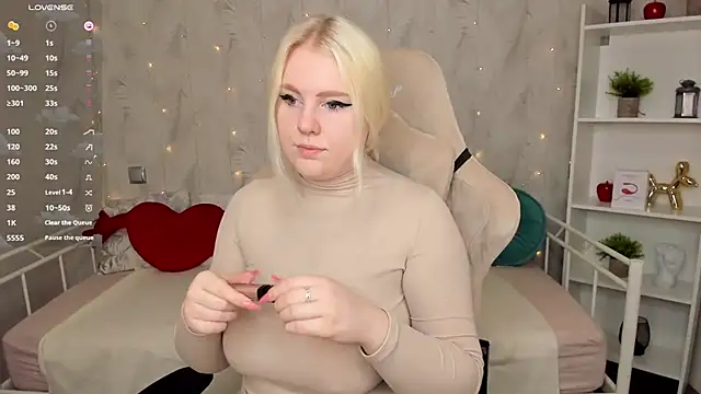 art lovee online show from 12/07/24, 01:03