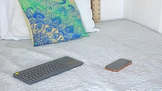 Snapshot of KeryHillson chatting on 10/28/25, 11:47 KeryHillson online show from 10/28/25, 11:47