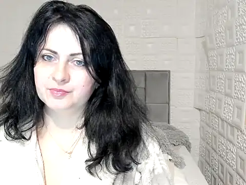 Snapshot of Lillian2 chatting on 01/27/25, 07:46 Lillian2 online show from 01/27/25, 07:46