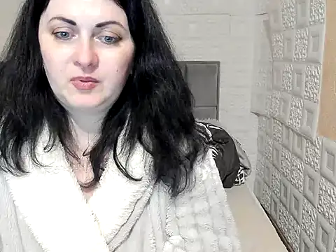 Snapshot of Lillian2 chatting on 02/19/25, 09:36 Lillian2 online show from 02/19/25, 09:36