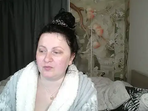 Lillian2 online show from 06/09/26, 09:15