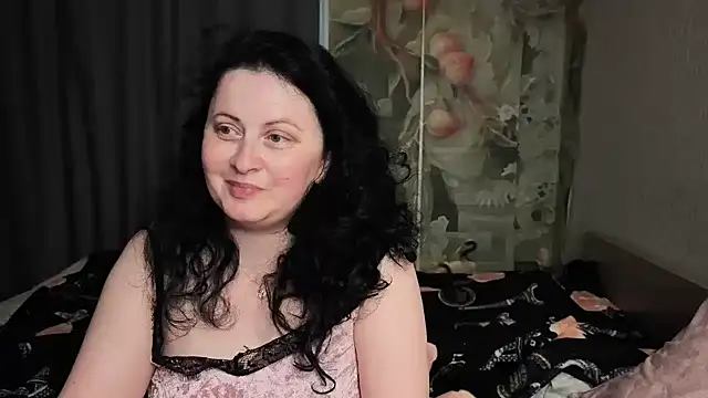 Lillian2 online show from 06/16/26, 07:22