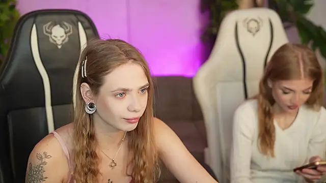 Snapshot of Angy_Netal chatting on 10/20/25, 06:47 Angy Netal online show from 10/20/25, 06:47