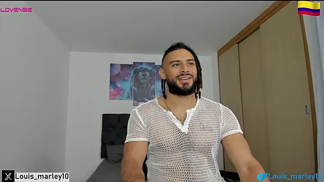 Snapshot of Louis_marley__ chatting on 02/11/25, 10:50 Louis marley online show from 02/11/25, 10:50