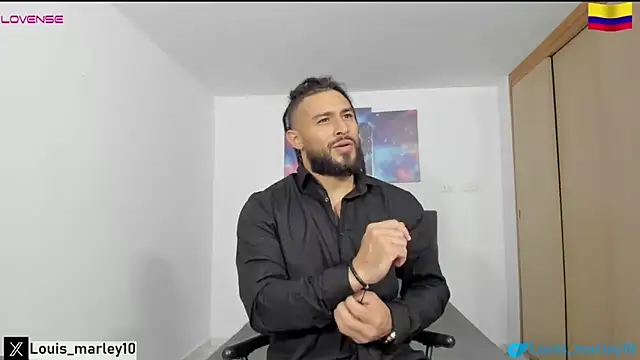 Snapshot of Louis_marley__ chatting on 02/15/25, 01:21 Louis marley online show from 02/15/25, 01:21