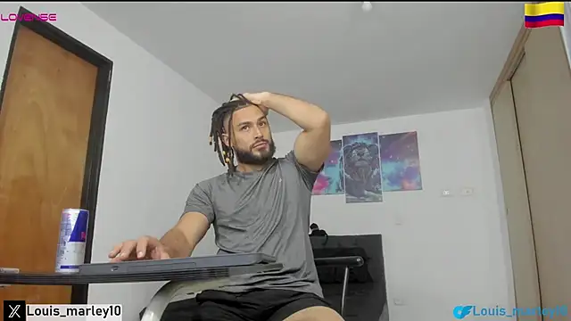 Snapshot of Louis_marley__ chatting on 03/13/25, 02:16 Louis marley online show from 03/13/25, 02:16