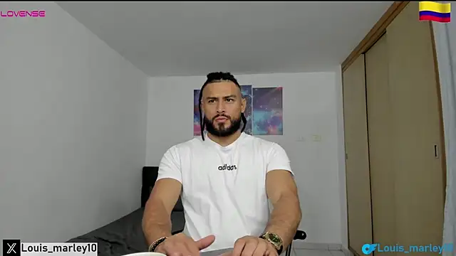 Snapshot of Louis_marley__ chatting on 03/19/25, 02:16 Louis marley online show from 03/19/25, 02:16