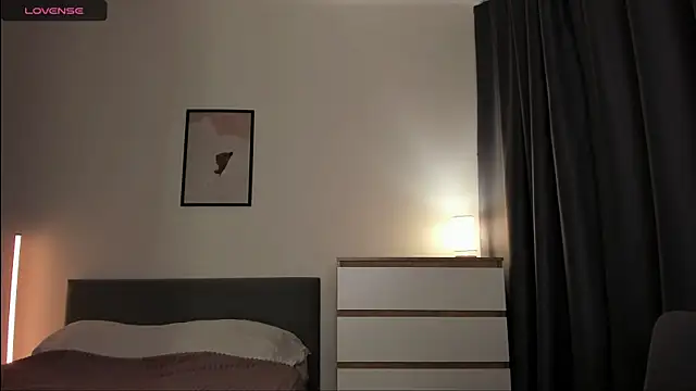 Snapshot of Alice_Dias chatting on 11/28/25, 12:52 Alice Dias online show from 11/28/25, 12:52