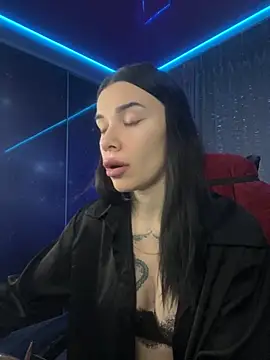 Queen of pain online show from 11/30/25, 05:33