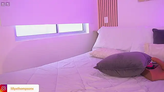 LillyThompson online show from 11/21/25, 10:08