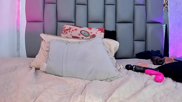  MiaBrown  online show from 01/11/25, 06:12
