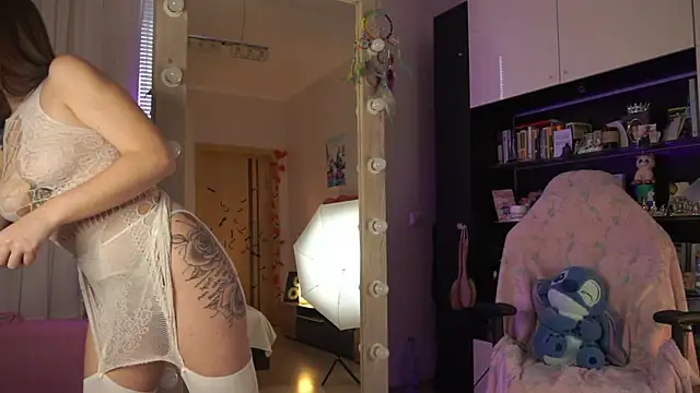 Snapshot of AlitaXAngelic chatting on 11/26/25, 09:32 AlitaXAngelic online show from 11/26/25, 09:32