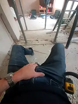 Snapshot of jk1981jk chatting on 09/17/25, 07:32 jk1981jk online show from 09/17/25, 07:32