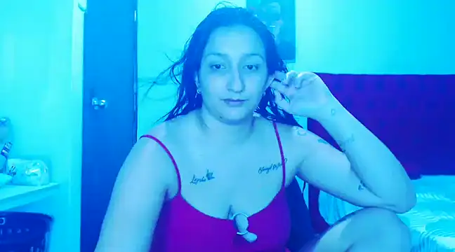 Snapshot of liz_dirty chatting on 12/11/24, 11:21 liz dirty online show from 12/11/24, 11:21