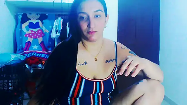 Snapshot of liz_dirty chatting on 03/20/25, 10:51 liz dirty online show from 03/20/25, 10:51