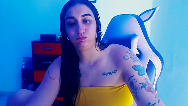 Snapshot of liz_dirty chatting on 11/14/25, 10:51 liz dirty online show from 11/14/25, 10:51