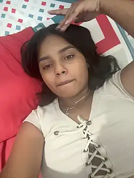 Snapshot of Aleja_DANS chatting on 12/21/24, 03:36 Aleja DANS online show from 12/21/24, 03:36