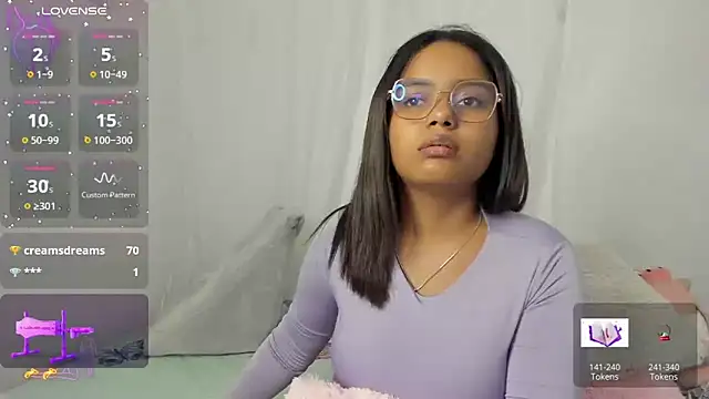 Snapshot of Aleja_DANS chatting on 02/21/25, 02:17 Aleja DANS online show from 02/21/25, 02:17