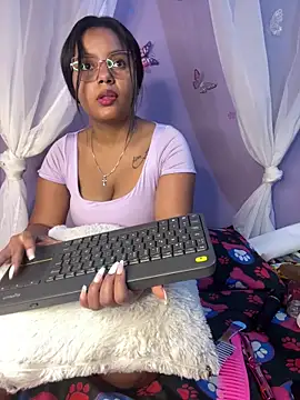 Snapshot of Aleja_DANS chatting on 03/29/26, 02:17 Aleja DANS online show from 03/29/26, 02:17