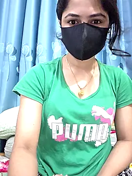 Snapshot of Suvosri chatting on 10/15/25, 05:51 Suvosri online show from 10/15/25, 05:51