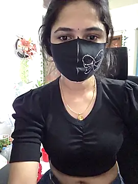 Snapshot of Suvosri chatting on 11/14/25, 04:55 Suvosri online show from 11/14/25, 04:55