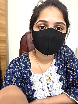 Snapshot of Suvosri chatting on 11/24/25, 07:13 Suvosri online show from 11/24/25, 07:13