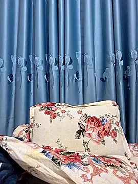 Snapshot of Suvosri chatting on 12/14/25, 04:40 Suvosri online show from 12/14/25, 04:40