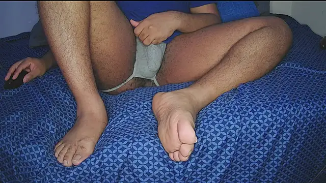 Snapshot of teaser4_ chatting on 09/15/25, 10:43 teaser4 online show from 09/15/25, 10:43