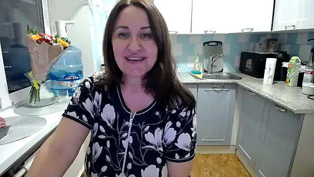 DonnaMagdalena online show from 12/28/24, 04:09