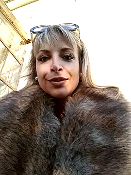 Cute Anissa online show from 03/18/25, 05:21