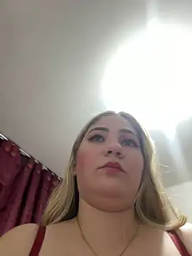 Snapshot of Celestedubois chatting on 12/07/24, 01:03 Celestedubois online show from 12/07/24, 01:03