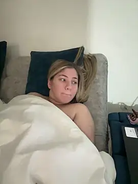 Snapshot of Celestedubois chatting on 01/25/25, 08:21 Celestedubois online show from 01/25/25, 08:21