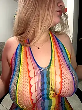 Snapshot of Celestedubois chatting on 12/04/25, 07:11 Celestedubois online show from 12/04/25, 07:11