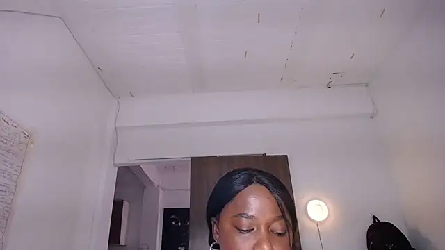 yselahot online show from 06/30/26, 02:18