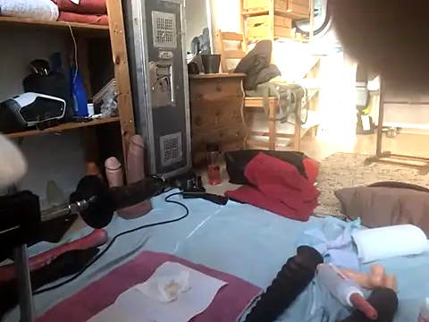 Snapshot of natjuk chatting on 09/27/25, 03:17 natjuk online show from 09/27/25, 03:17