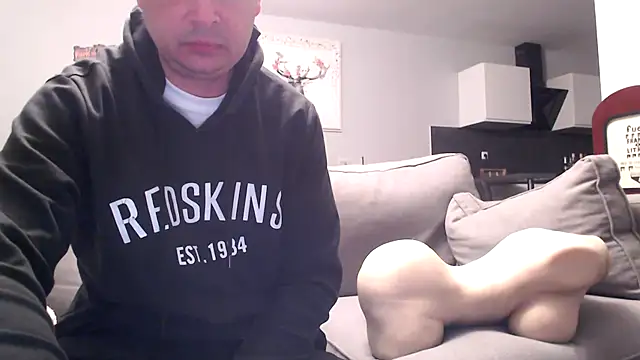 freddy0222222 online show from 05/03/26, 11:00