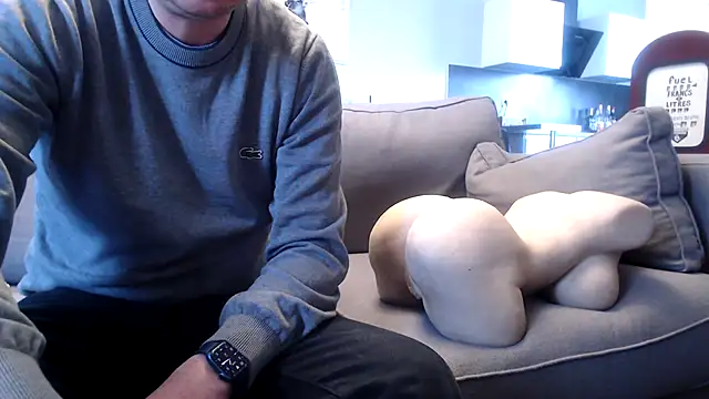 freddy0222222 online show from 05/04/26, 11:17