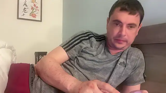 freddy0222222 online show from 05/05/26, 05:37