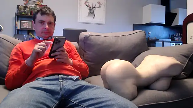 freddy0222222 online show from 06/04/26, 06:03
