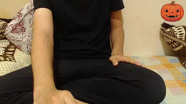 Snapshot of Alexdelarge323 chatting on 10/16/25, 12:17 Alexdelarge323 online show from 10/16/25, 12:17