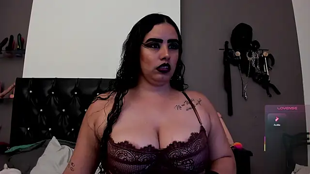 MariaGaitan online show from 11/02/25, 07:05