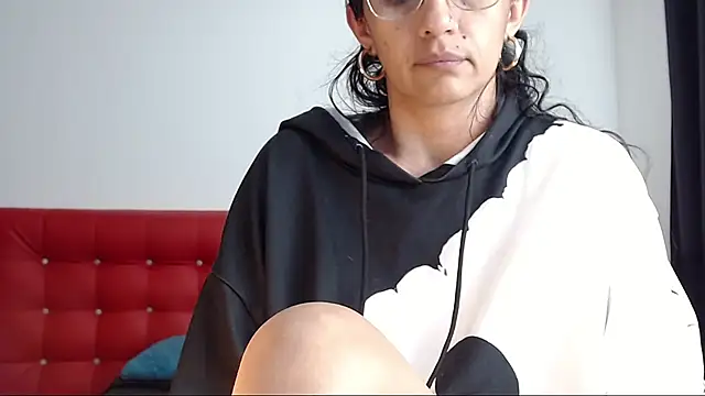 Lucynaugthyy online show from 01/13/25, 11:30