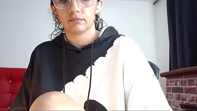 Lucynaugthyy online show from 01/26/25, 10:34