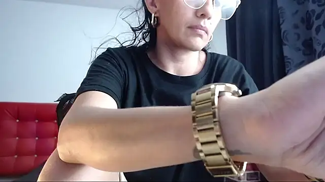 Lucynaugthyy online show from 02/01/25, 10:44