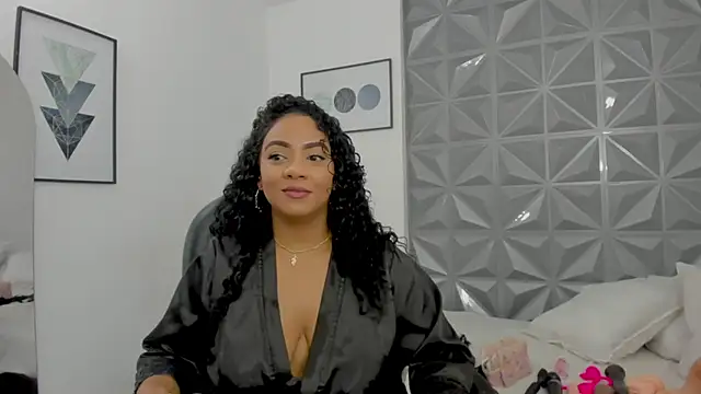 Tanisha  campbell online show from 09/27/25, 12:43