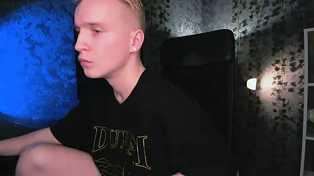 Snapshot of AlexxSweet chatting on 02/03/25, 01:40 AlexxSweet online show from 02/03/25, 01:40