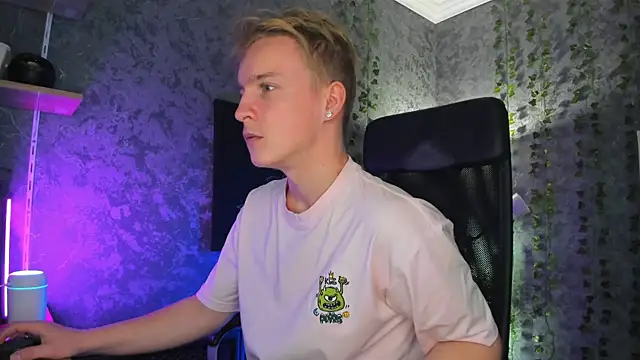 AlexxSweet online show from 10/19/25, 06:47